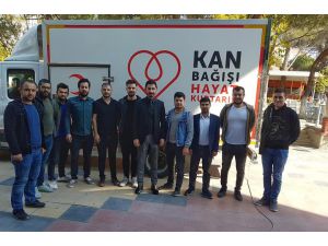 Ak Parti’li Gençlerden Kan Bağışı