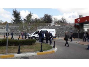 Eski Kocası Tarafından Öldürülen Kadın Ve Kardeşinin Cenazesi Ailesine Teslim Edildi