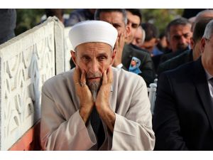 Şehit Kaymakam Safitürk Kabri Başında Dualarla Anıldı