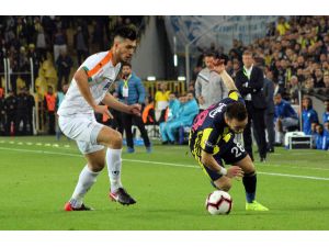 Spor Toto Süper Lig: Fenerbahçe: 2 - Aytemiz Alanyaspor: 0 (İlk Yarı)