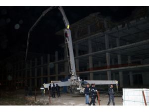 Beton Kalıbı Çöktü, 4 İşçi Yaralandı