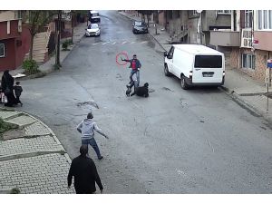 Sultangazi’de Bıçaklı Yaralama Kamerada