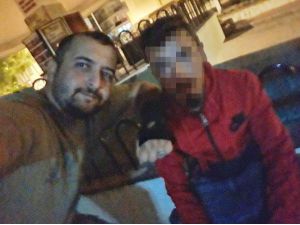 Yakaladığı Hırsızı, Selfie Çektikten Sonra Polise Teslim Etti