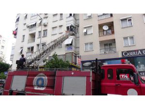 Yaşlı Kadın, tek Başına Yaşadığı Evde Yaralı Bulundu