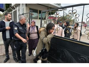 Erkek Yolcu Kadın Sürücüyü Darp Etti
