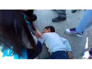 Küçük Çocuğa Hafif Ticari Araç Çarptı