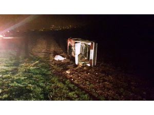Yoldan Çıkan Otomobil Takla Attı: 1 Ölü, 1 Yaralı