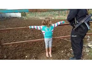 Babalarının Çite Bağladığı 2 Çocuğu Polis Kurtardı