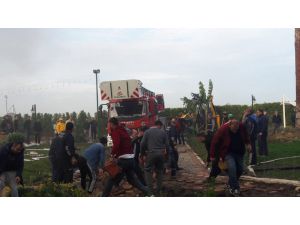 Yangında Otelin 7. Katında Mahsur Kaldılar