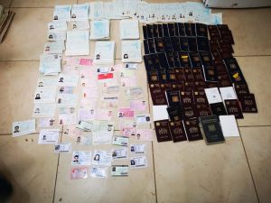 Suriyelilere Sahte Pasaport Ve Kimlik Düzenleyen Matbaaya Baskın