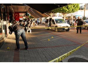 Silahlı Kavgada Yoldan Geçen Hemşire Ve İşçi Vuruldu
