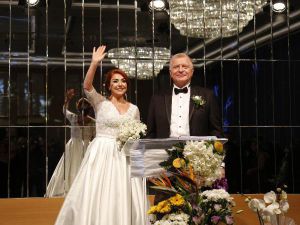 Bakan Çavuşoğlu, Antalya'da Nikah Törenine Katıldı