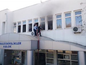 Akdeniz Üniversitesi'nde Korkutan Yangın