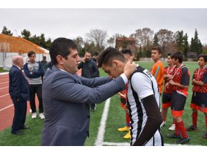 Okul Sporları Genç Erkekler Futbol Müsabakaları