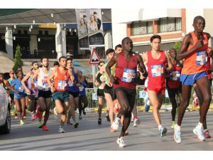 Uluslararası Mersin Maratonu Başladı