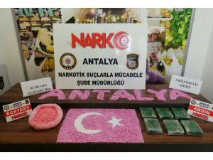 Antalya'da 1,3 Milyon Liralık Uyuşturucu Ele Geçirildi