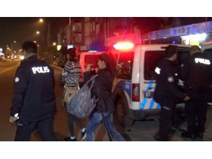 Çaldıkları Altınları Polis Kovalamacasında Yola Attılar
