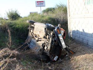 Tır'la Çarpışan Otomobil Şarampole Yuvarlandı: 4 Yaralı
