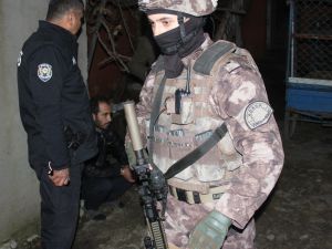 Deaş Operasyonunda 7 Gözaltı