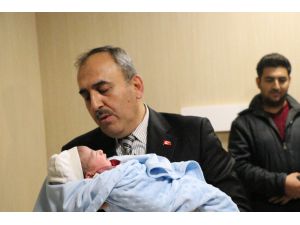 Mersin’de Yeni Yılın İlk Bebeği Doğdu