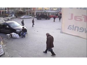 İş Adamının Bankadan Çektiği Parayı Böyle Çaldılar