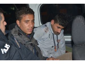 Yasa Dışı Yollarla Ülkeye Giriş Yapan 3 Kişi Yakalandı