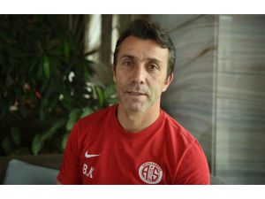 Bülent Korkmaz: "Antalyaspor'un Ligde Var Olduğunu Göstermemiz Lazım"