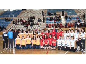 Voleybol Müsabakaları Tamamlandı