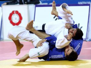Büyükler Ferdi Judo Şampiyonası devam ediyor