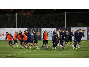 Fenerbahçe Günü Çift Antrenmanla Tamamladı