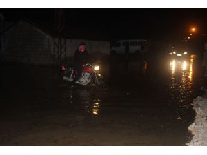 Amik Ovasına Kurulan Bent Yıkıldı Köy Sular Altında Kaldı