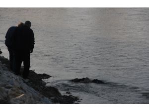 Adana’da Nehirde Erkek Cesedi Bulundu