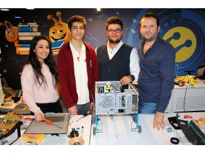 Lise Öğrencileri Tohum Ekme Robotu Üretti