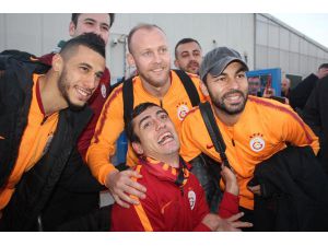 Galatasaray Kafilesi Antalya'ya Geldi