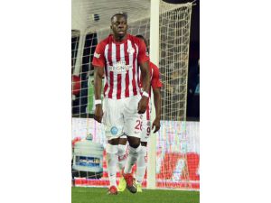 Antalyaspor'da Cissokho Kadro Dışı Kaldı