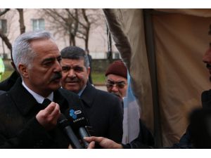 Vali’den Çocuklara: "Kırmızıda Geçersem Beni Bile İhbar Edin"