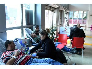 Isparta Belediyesi Personelinden Kan Bağışı