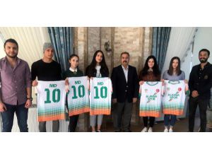 Aytemiz Alanyaspor'dan Emniyet Müdürü'ne 'Sahte Forma' Tepkisi