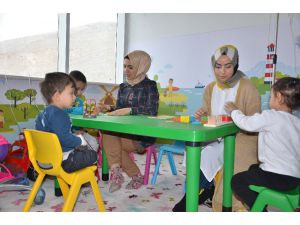 Elbistan Devlet Hastanesi’ne Çocuk Oyun Odası Açıldı