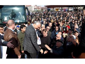 Yeşiloba Kapalı Semt Pazarına Kavuştu