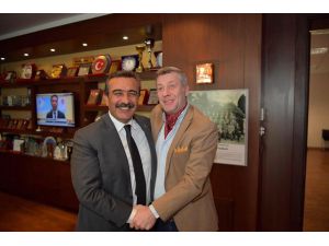 Soner Çetin, Engelsiz Şampiyonları Metin Şentürk İle Buluşturdu