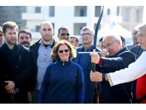 Mersin Büyükşehir Belediyesi ‘Geleneksel Okçuluk’ Kursu Açtı