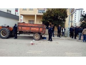 Adana’da Motosiklet Kamyonete Çarptı: 1 Yaralı