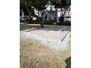 Mahalle Sakinlerinden Parktaki Büfe İnşaatına Tepki