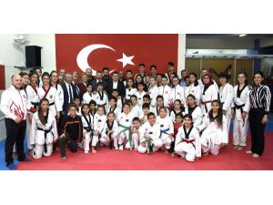 Gençlere Ve Kadınlara Spor Müjdesi