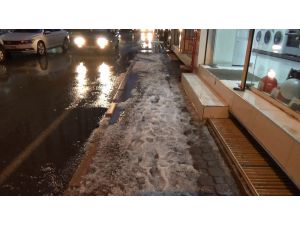 Dörtyol’da Dolu Yağışı Hayatı Olumsuz Etkiledi