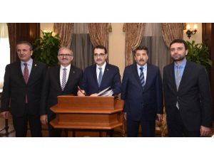 Bakan Dönmez: 5 Bin Metre Civarında Sondaj Derinliğine Ulaşmış Durumdayız
