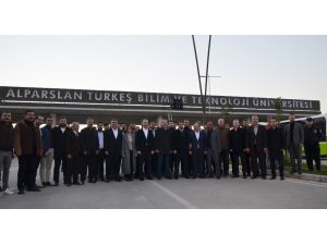 Alparslan Türkeş Bilim Ve Teknoloji Üniversitesi’nin Tabelası Takıldı