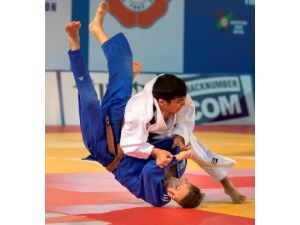 Nazım Canca Avrupa Judo Kupası'nın İlk Gününde Türkiye 13 Madalya Kazandı