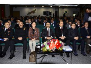 Vali Demirtaş Uyuşturucuyla Mücadelede Muhtarlardan Destek İstedi